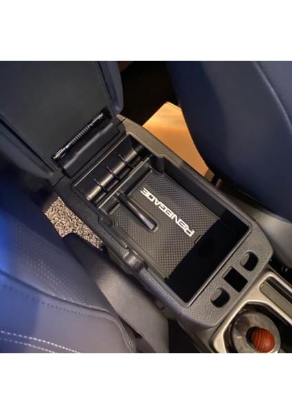 Beyaz Kelime Tay Yanan Araba Torpido Gözü Kol Dayama Kutusu Depolama Jeep Renegade Abs Saklama Kutusu Aksesuarları (Yurt Dışından) indirimleri