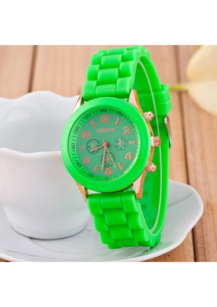 Yeşil 1 Adet/takım Fabrika Kaynağı Cenevre Silikon Izle Erkekler ve Kadınlar Için Çok Yönlü ve Şık Kuvars Saatler (Yurt Dışından)