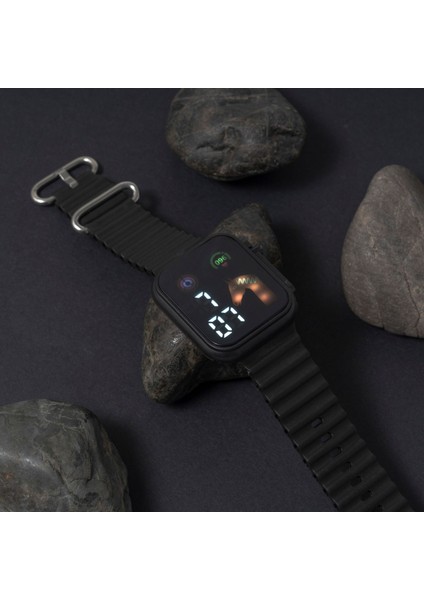 E Silikon Izle Büyük Ekran LED Dijital Saat Elektrolizle Durumda Okyanus Silikon Kayış Pp Izle Erkekler Kadınlar Için Su Geçirmez Unisex (Yurt Dışından)