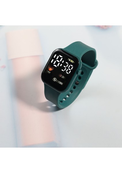 Yeşil Aşk Spor Saat Kadınlar ve Erkekler Için Elektronik LED Dijital Saat Moda Rahat Basit Silikon Kadın Izle (Yurt Dışından)
