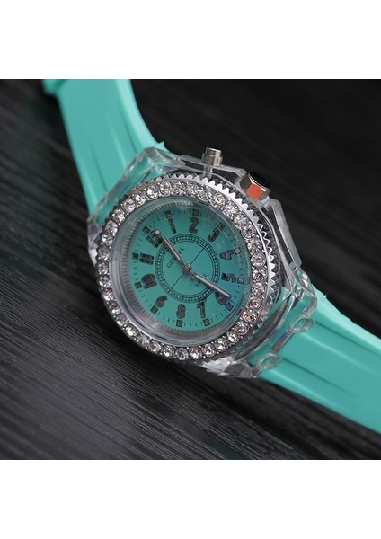 Açık Yeşil LED Işıklı Moda Taklidi Büyük Kadran Silikon Bant Analog Saat Temizle Vaka Kuvars Saatler Çocuklar Için LED Işık Izle (Yurt Dışından)