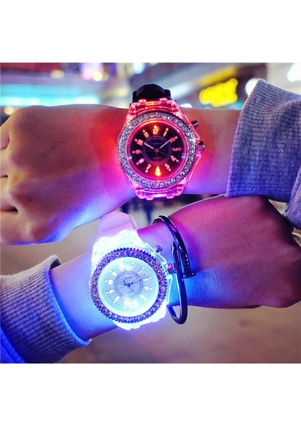 Açık Yeşil LED Işıklı Moda Taklidi Büyük Kadran Silikon Bant Analog Saat Temizle Vaka Kuvars Saatler Çocuklar Için LED Işık Izle (Yurt Dışından)