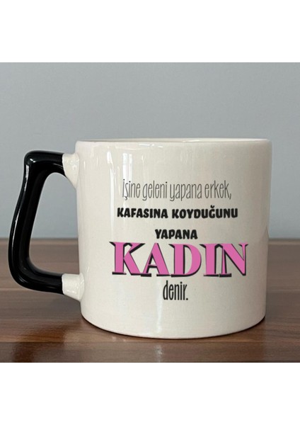 Işine Geleni Yapana Erkek Baskılı Kadınlar Günü Siyah Kulplu D Kupa