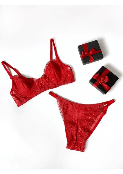 Çiçek Işlemeli Sütyen Takım