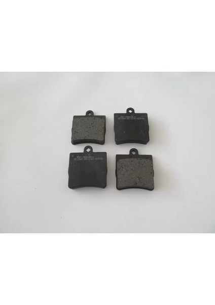Mercedes E Class- W210- 96/99; Arka Fren Balatası (KABLOSUZ)(DİSK)(63,7X72.6X14,2) (Bramax)