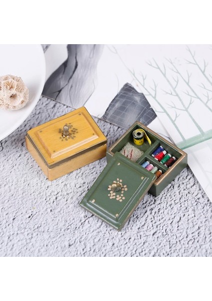 B Tarzı 1:12 Minyatür Vintage Kapaklı Dikiş Kutusu Winered Dollhouse Dekorasyon Aksesuarları En Iyi Satış (Yurt Dışından) modelleri