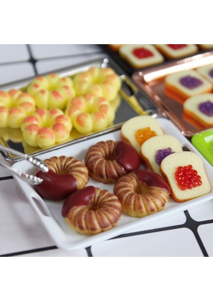Gümüş Tarzı Ale Dollhouse Minyatür Tost Mini Donuts Yiyecek Barbie, Pullip, Blyth Bebek Evi Mutfak Mobilyası Aksesuarları Oyuncak (Yurt Dışından) fiyatları