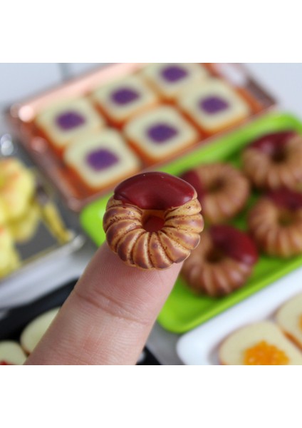 Gümüş Tarzı Ale Dollhouse Minyatür Tost Mini Donuts Yiyecek Barbie, Pullip, Blyth Bebek Evi Mutfak Mobilyası Aksesuarları Oyuncak (Yurt Dışından) indirimleri