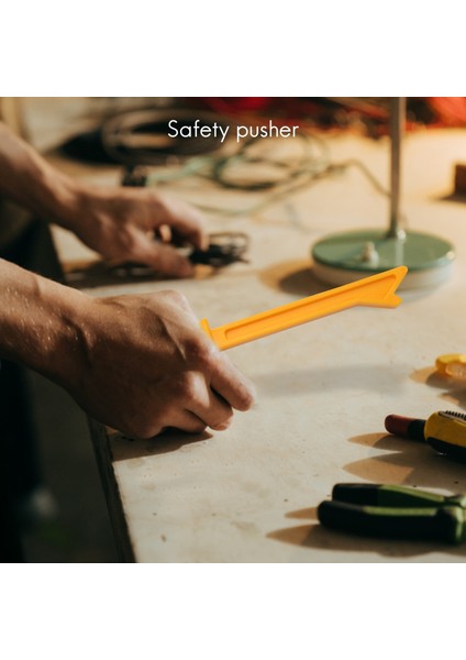 Sarı Plastik Ağaç Işleme Pratik Itme Bloğu El Testere Plastik Itme Çubukları Ağaç Işçileri Için Alet Seti ve Masa Testereleri, Yönlendirici Masalarda Kullanım (Yurt Dışından) modelleri