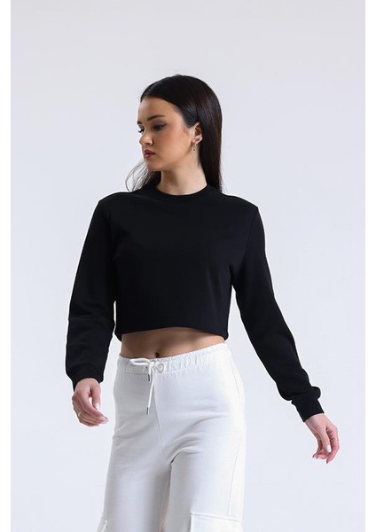 Siyah Bisiklet Yaka Crop Sweatshirt