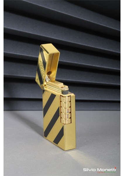 Siyah Altın Özel Tasarım Kapaklı Model Gazlı Çakmak 24CSM812ATR01 modelleri