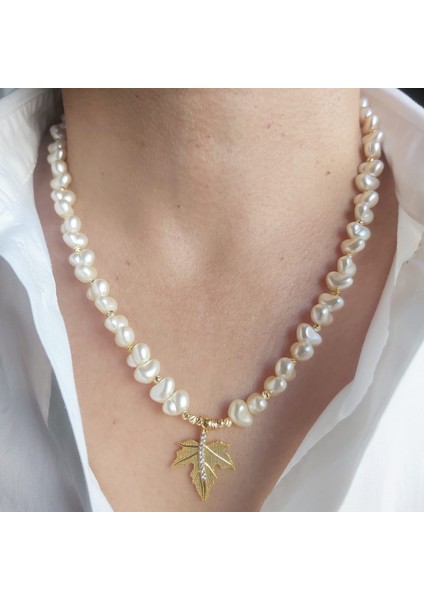 Yaprak Uçlu Özel Tasarım Kalp Şekilli incili Kolye 45 cm fiyatları