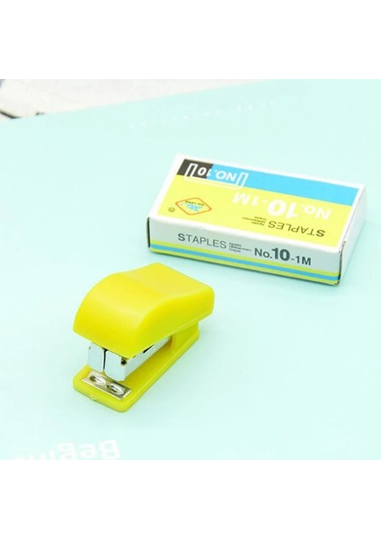 1 Adet Mini Zımba Seti 1 Taşınabilir Küçük Hediye Zımba Çocuk Öğrenciler Sevimli Kırtasiye Hediyeler Ofis Malzemeleri (Rastgele Renkler) (Yurt Dışından) fırsatları