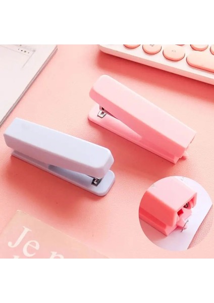 Pembe Tarzı 1 Takım Mini Zımba Zımba Kiti Taşınabilir Emek Tasarruflu No. 10 Zımba Ofis Öğrenci Kağıt Ciltleme Makinesi Zımba Kırtasiye (Yurt Dışından) modelleri