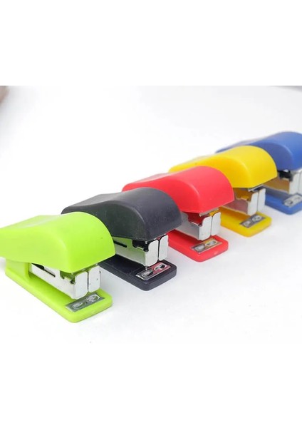Rastgele 1 Renk Stili Mini Taşınabilir Renkli Zımba Seti Sevimli Ofis Okul Malzemeleri Kırtasiye Ataş Binder Kitap (Yurt Dışından)