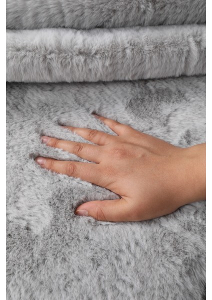 Dekoratif Tavşan Tüyü Ultra Yumuşak Peluş Kaymaz Halı Yolluk modelleri