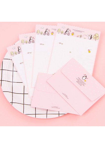 Pembe Penguen Tarzı 1setlot 92* Karikatür Mini Dört Seçim Iki Zarf ve Dört Kağıt Mektup Hediye Malzemeleri Davetiyeler Için Zarflar (Yurt Dışından)