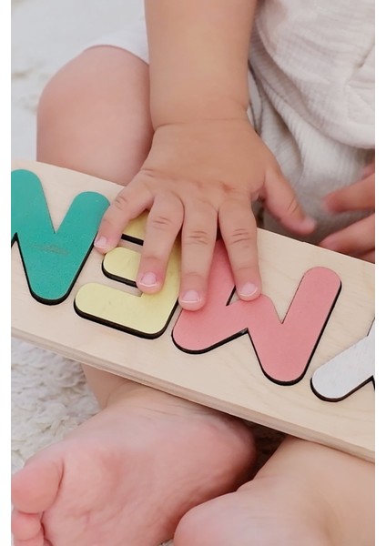 Tosbiq Baby Ahşap Oyuncak İsimlik Puzzle 3-4-5 Harf Unisex Çocuk için İsme Özel Montessori Oyuncak Yeni Yaş Hediyesi