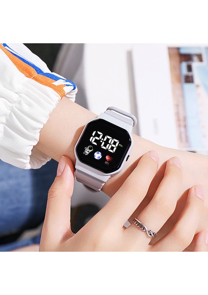 Beyaz LED Dijital Saatler LED Elektronik Saat Gökkuşağı Kare Su Geçirmez Dijital Moda Spor Öğrenci Izle Silikon Aydınlatma Spor Çocuk LED Izle (Yurt Dışından)
