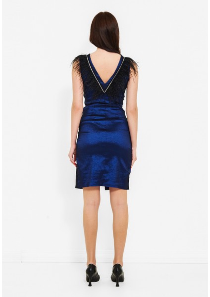 Tekstil Omuz Kısmı Tüylü Taş Aksesaurlı Tasarım Elbise modelleri