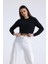 Siyah Bisiklet Yaka Crop Sweatshirt 1