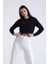 Siyah Bisiklet Yaka Crop Sweatshirt 1