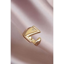 Moco Z Harfli Altın Renk Ayarlamalı Metal Kadın Yüzük