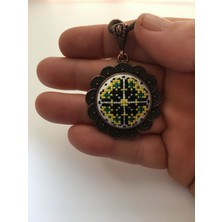 Tomars Yöresel Motif İşlemeli Kanaviçe Kolye
