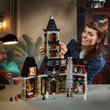LEGO Perili Ev 10273 Yapı Oyuncağı
