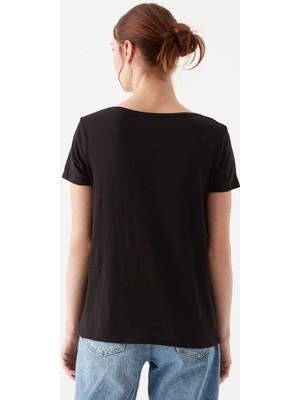 Mavi Kadın V Yaka Siyah Basic Tişört 168260-900
