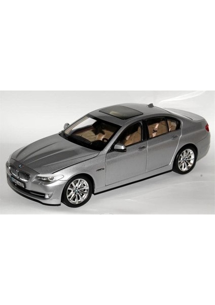 1/24 Ölçek Bmw 535I Model Araba