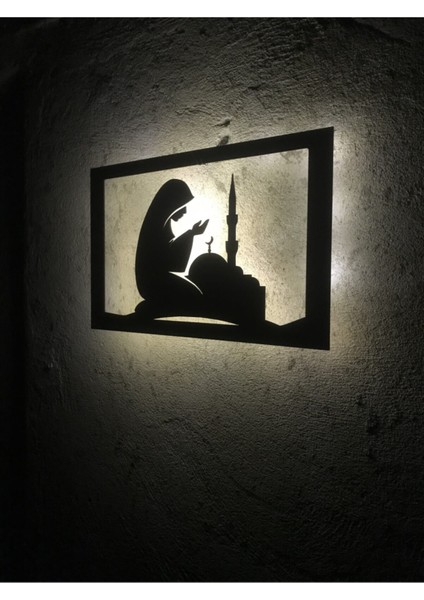 (Ledli) Dua Eden Kadın Ahşap Duvar Tablosu