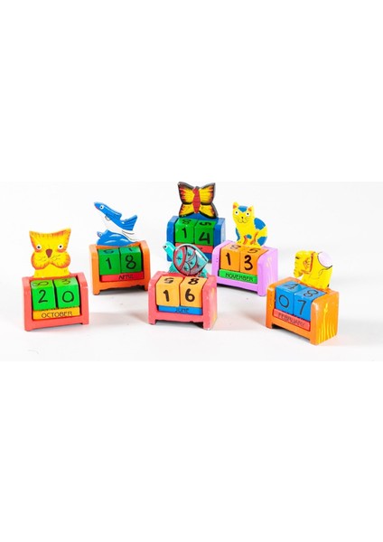 Ahşap Hayvan Temalı Masa Takvimi 12 cm
