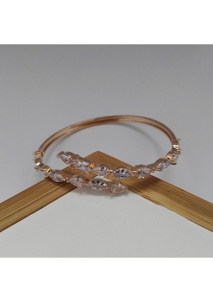 Zirkon Taşlı Kelepçe Pirinç Bileklik Gold Renk fiyatları