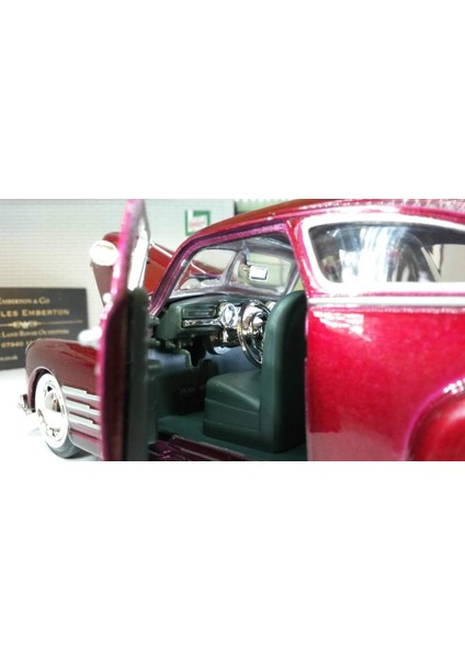 1948 Chevy Aerosedan Fleetline Bordo 1:24 Model Araba fiyatları