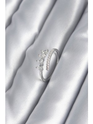 Clariss Pirinç Gümüş Renk Kalp Zirkon Taş Detay Kadın Yüzük