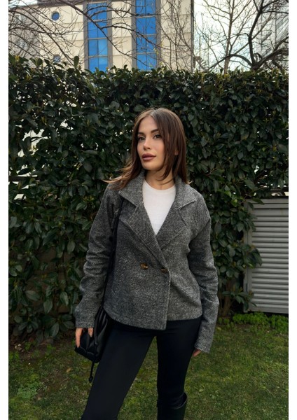 Kadın Siyah Kruvaze Yaka, Çift Düğme, Rahat Kalıp, Fitilli Kaşe Kumaş Ceket fiyatları