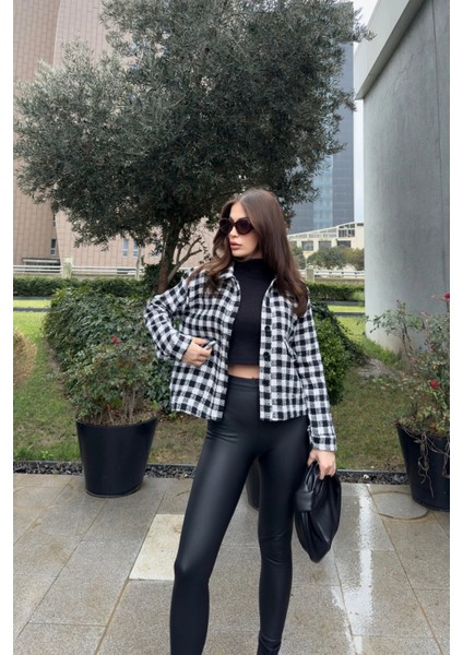 Kadın Siyah Çift Cepli, Pötikare Desenli, Rahat Kalıp, Kısa Tüvit Ceket modelleri