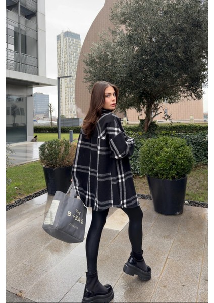 Kadın Siyah Çift Cepli, Ekose Desenli, Rahat Kalıp, Uzun Kaşe Gömlek modelleri