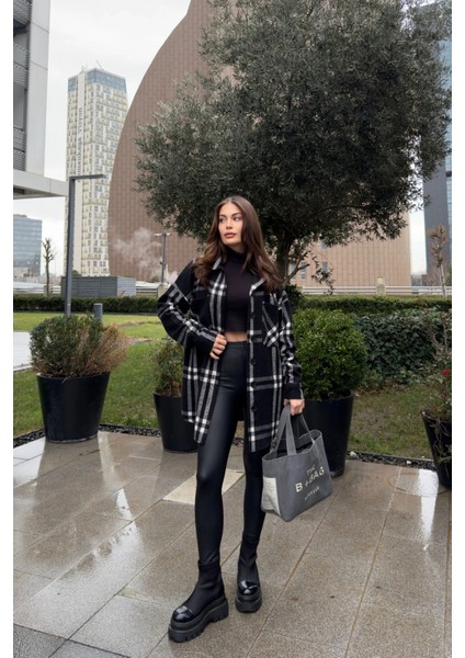 Kadın Siyah Çift Cepli, Ekose Desenli, Rahat Kalıp, Uzun Kaşe Gömlek indirimleri