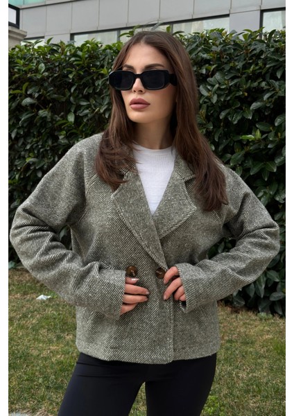 Kadın Hakı Kruvaze Yaka, Çift Düğme, Rahat Kalıp, Fitilli Kaşe Kumaş Ceket