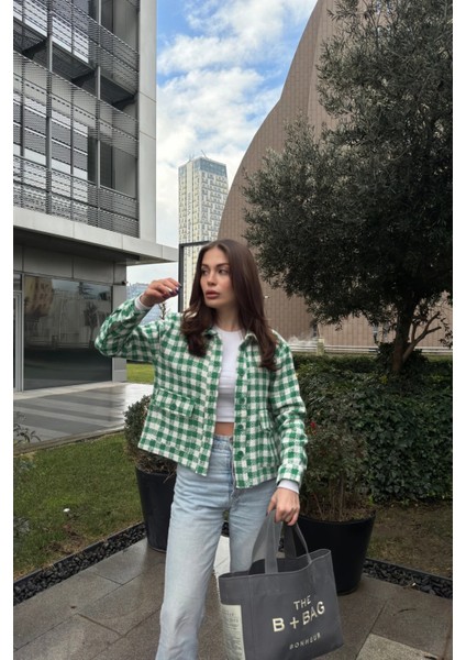 Kadın Yeşil Çift Cepli, Pötikare Desenli, Rahat Kalıp, Kısa Tüvit Ceket modelleri