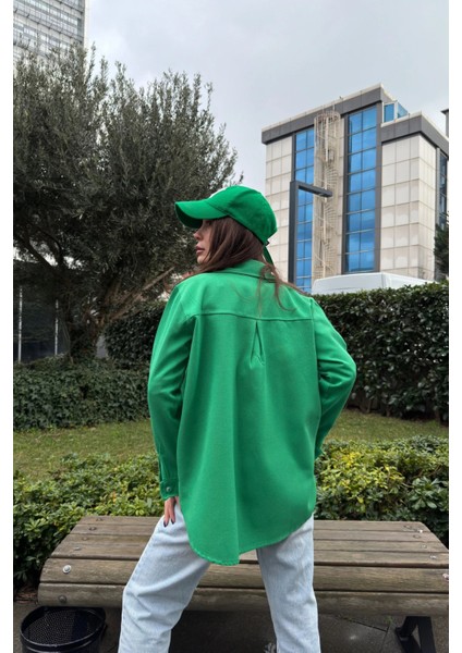 Kadın Yeşil Uzun Kol, Çift Cep, Arkası Pliseli, Eteği Oval Kesim, Yırtmaçlı, Gabardin Gömlek Ceket fiyatları