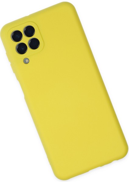 Samsung Galaxy M33 Kılıf Nano Içi Kadife Silikon - Sarı 300099