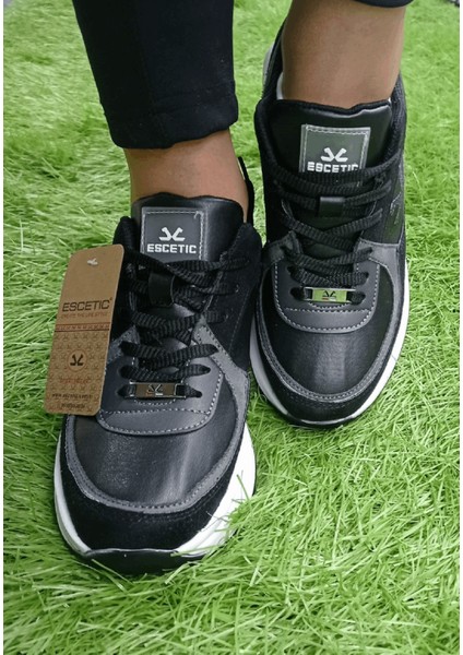 Beyaz-Siyah Kadın Sneaker Yumuşak Yüksek Taban Bağcıklı Spor Ayakkabı AY0004
