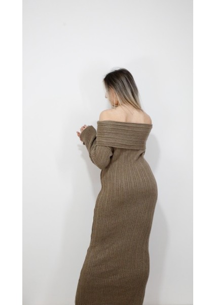Kayık Yaka Triko Oversize Elbise