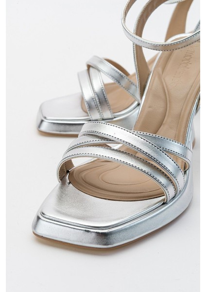 Çapraz Bantlı Platformlu Kadın Topuklu Sandalet GÜMÜŞ ZRA modelleri