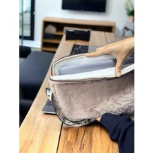 Plush Studio Pudra Toscase Peluş 13-13.3ınch Peluş Macbook, Laptop Çantası