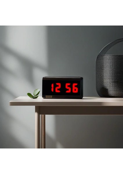 Sanec Dijital LED Duvar ve Masa Saati - Kırmızı (Kasa Ölçüleri: 7X17 Cm)