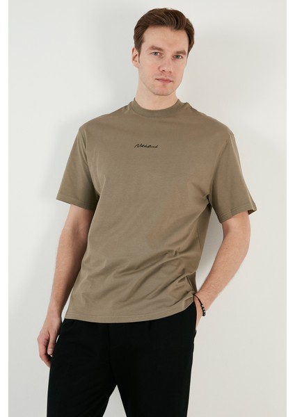 Pamuklu Relaxed Fit Sıfır Yaka T Shirt Erkek T Shirt 5902702 fırsatları